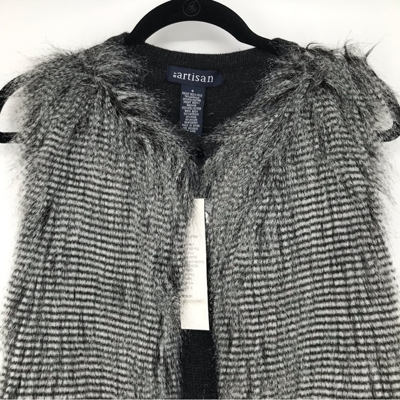 NWT Authentic Looking Long Hair Faux Fur Vest - Picture 5 of 11